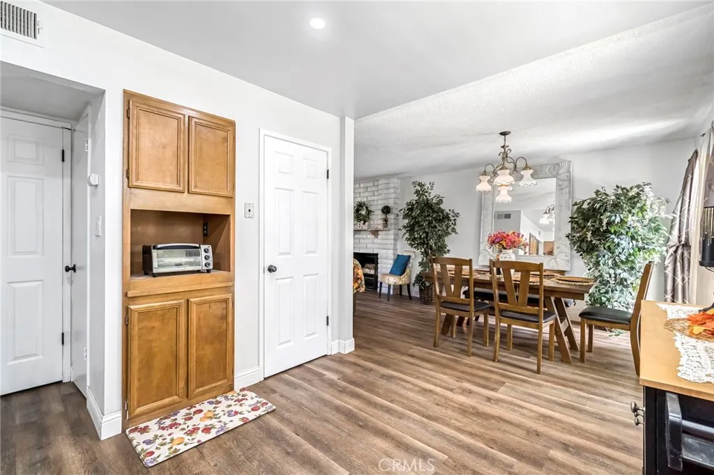 1751 W Santa Ana, Fresno, California 93705 home-pic-12