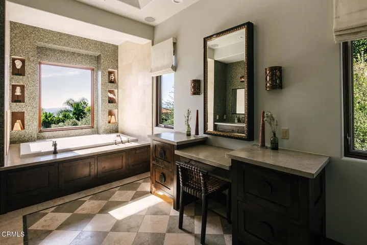 S060DAmore_2339 Crystal Ln