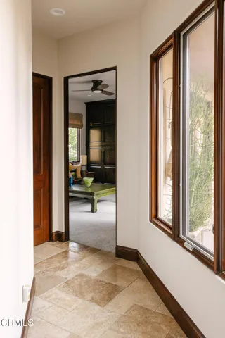 281_DAMORE_42330 CrystalLn