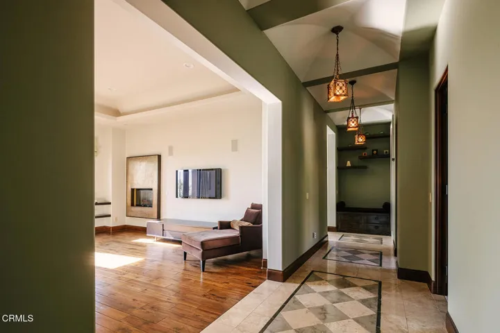 S057DAmore_2339 Crystal Ln