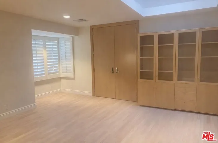 Downstairs Bedroom 1