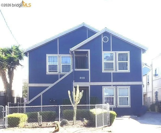 858 858 Pine St, Oakland, California 94607 home-pic-1