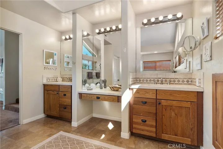 Primary bath