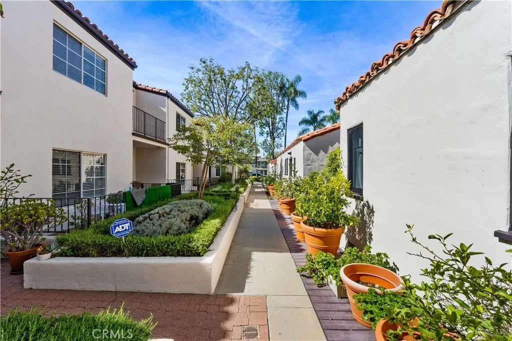 392 S Marengo 105, Pasadena, California 91101 home-pic-16