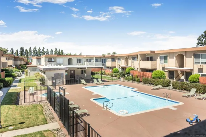 Swimming Pool/Hot Tub/Sauna