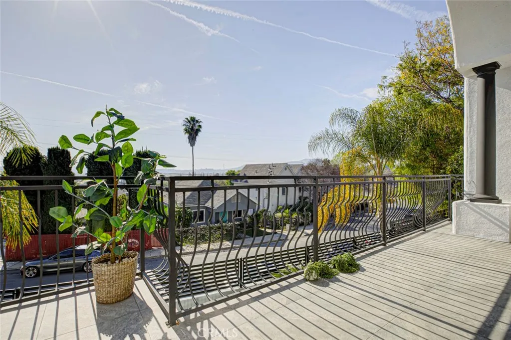 3173 Weldon Avenue, Los Angeles, California 90065 home-pic-44