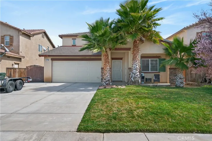 Front of Home. RV Parking. 3 car garage.