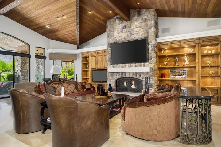 25-web-or-mls-SJCanyon_OPMG_0625_030