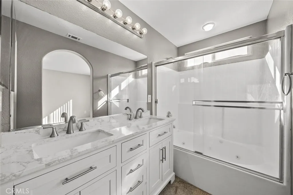 14323 Moon Valley Street, Victorville, California 92394 home-pic-23