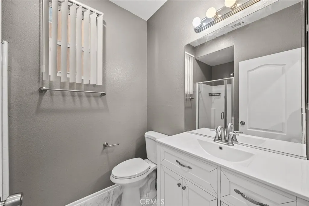 14323 Moon Valley Street, Victorville, California 92394 home-pic-15