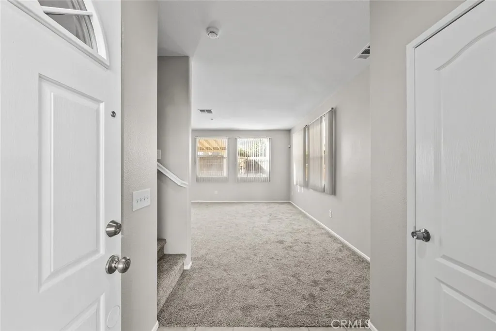 14323 Moon Valley Street, Victorville, California 92394 home-pic-3