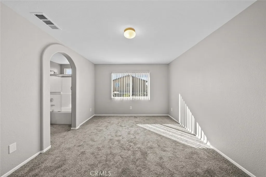 14323 Moon Valley Street, Victorville, California 92394 home-pic-21