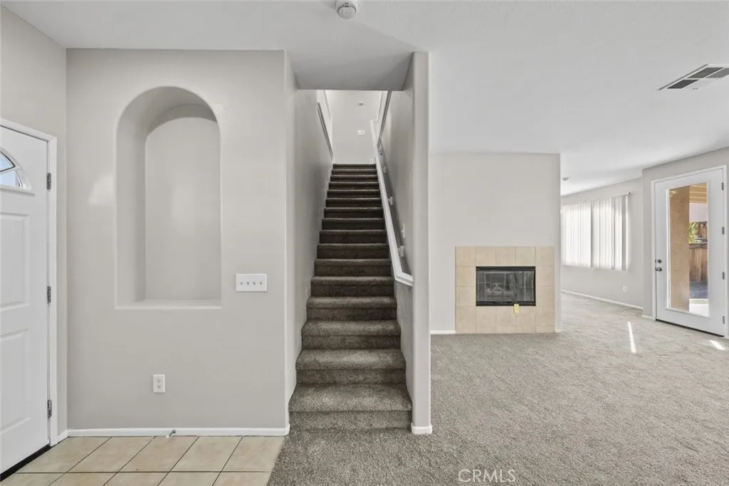 14323 Moon Valley Street, Victorville, California 92394 home-pic-18