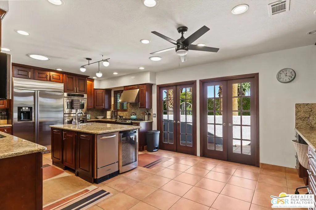 1955 S Yucca Place, Palm Springs, California 92264 home-pic-12