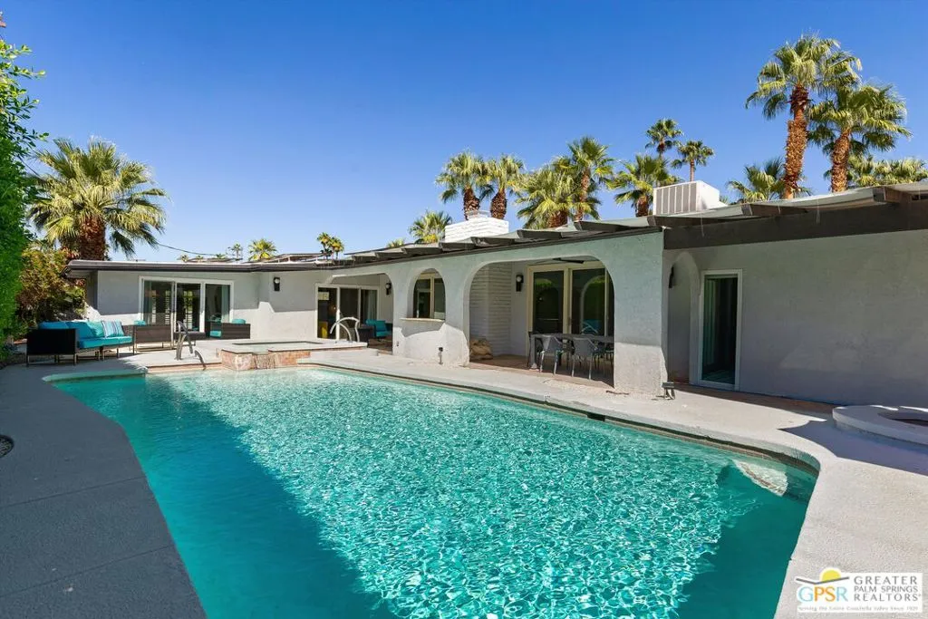 1955 S Yucca Place, Palm Springs, California 92264 home-pic-34