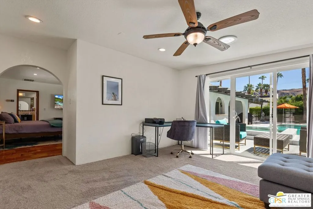 1955 S Yucca Place, Palm Springs, California 92264 home-pic-10
