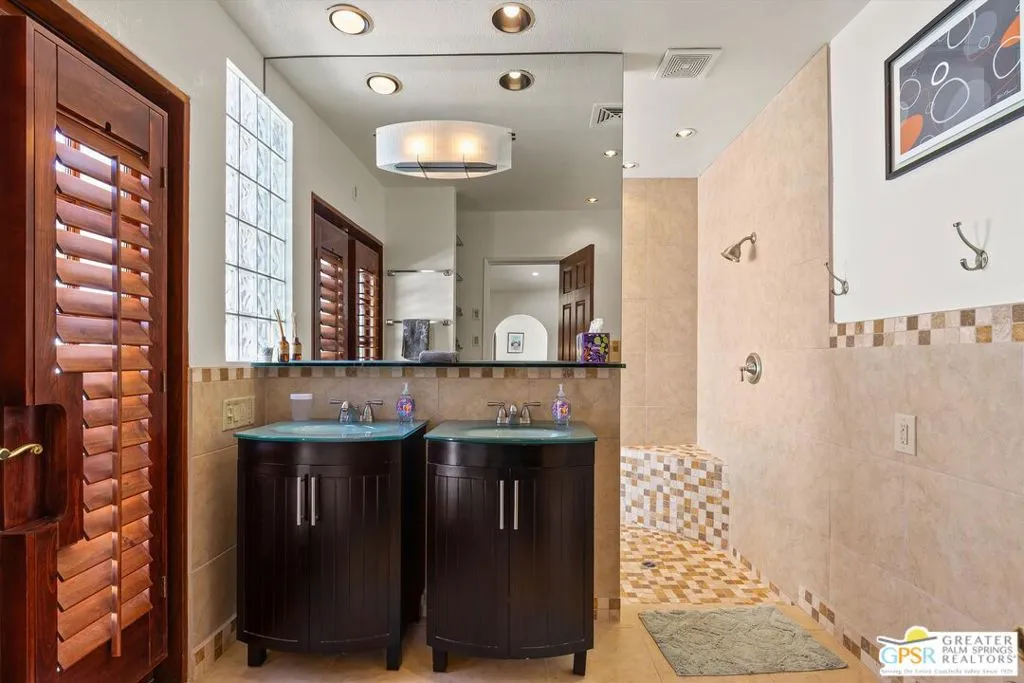 1955 S Yucca Place, Palm Springs, California 92264 home-pic-28