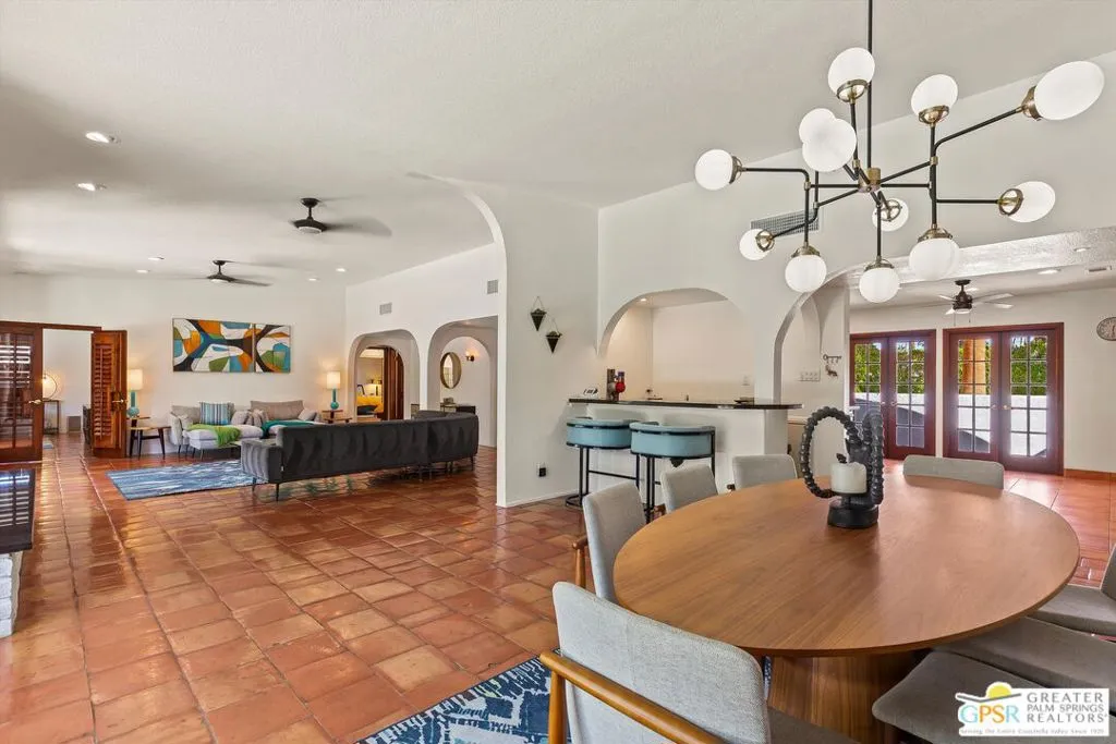 1955 S Yucca Place, Palm Springs, California 92264 home-pic-15