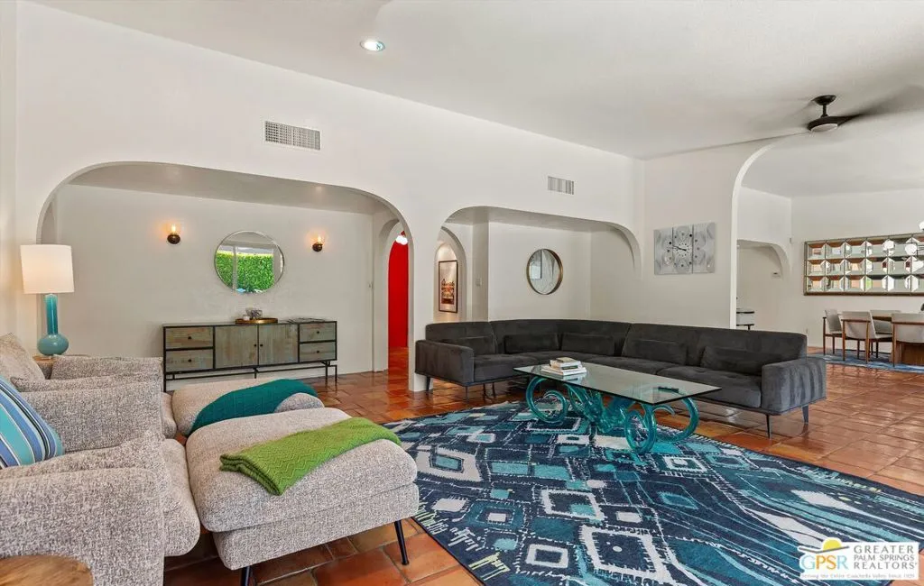 1955 S Yucca Place, Palm Springs, California 92264 home-pic-16