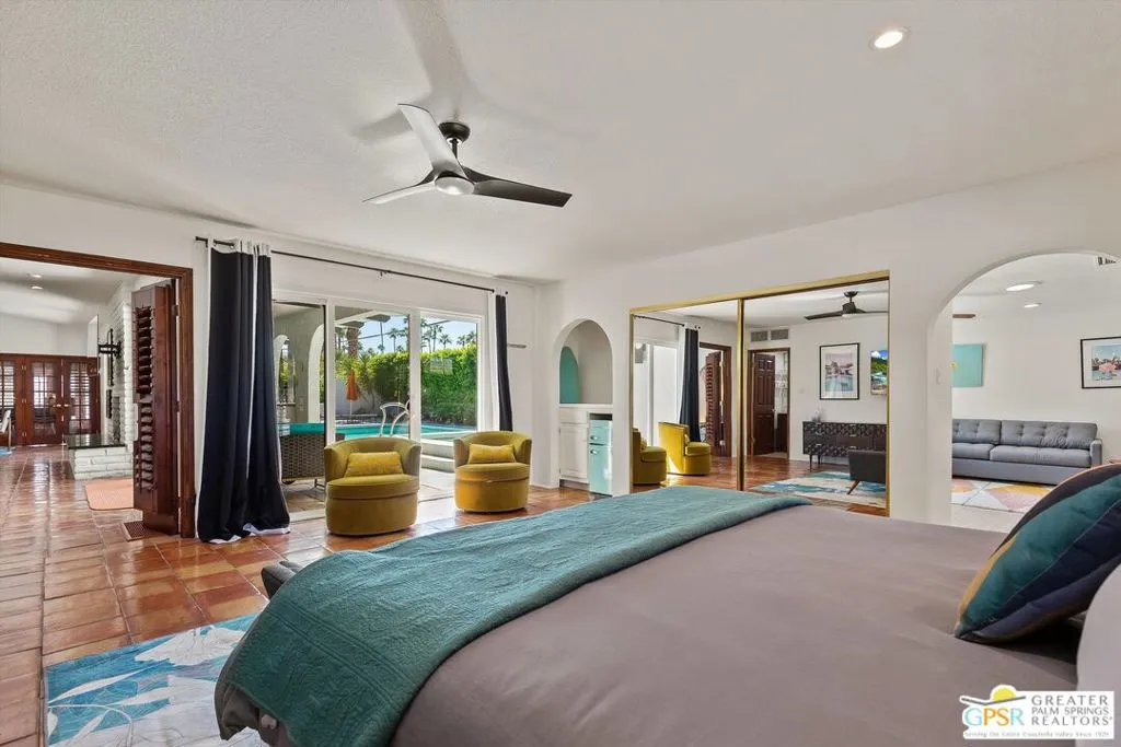 1955 S Yucca Place, Palm Springs, California 92264 home-pic-24