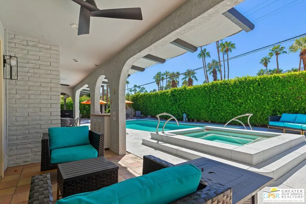 1955 S Yucca Place, Palm Springs, California 92264 home-pic-31