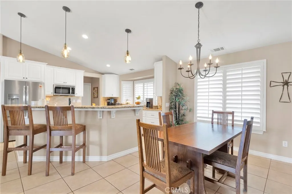 8695 Cantel Court, Oak Hills, California 92344 home-pic-13