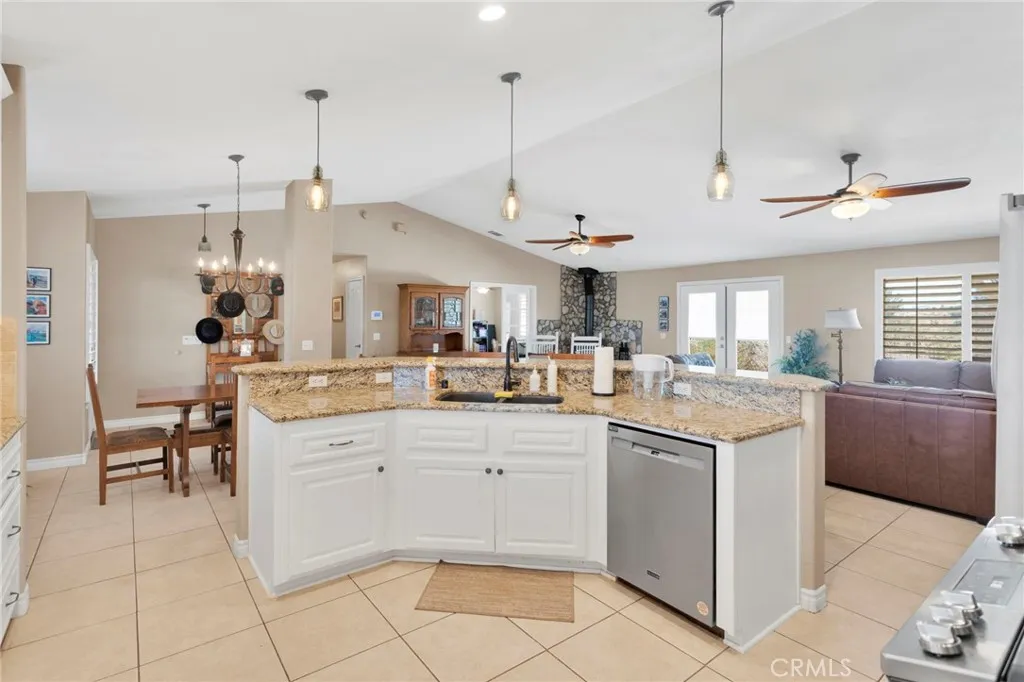 8695 Cantel Court, Oak Hills, California 92344 home-pic-16