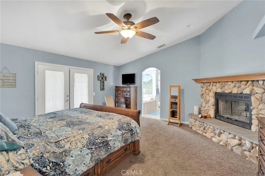 8695 Cantel Court, Oak Hills, California 92344 home-pic-19