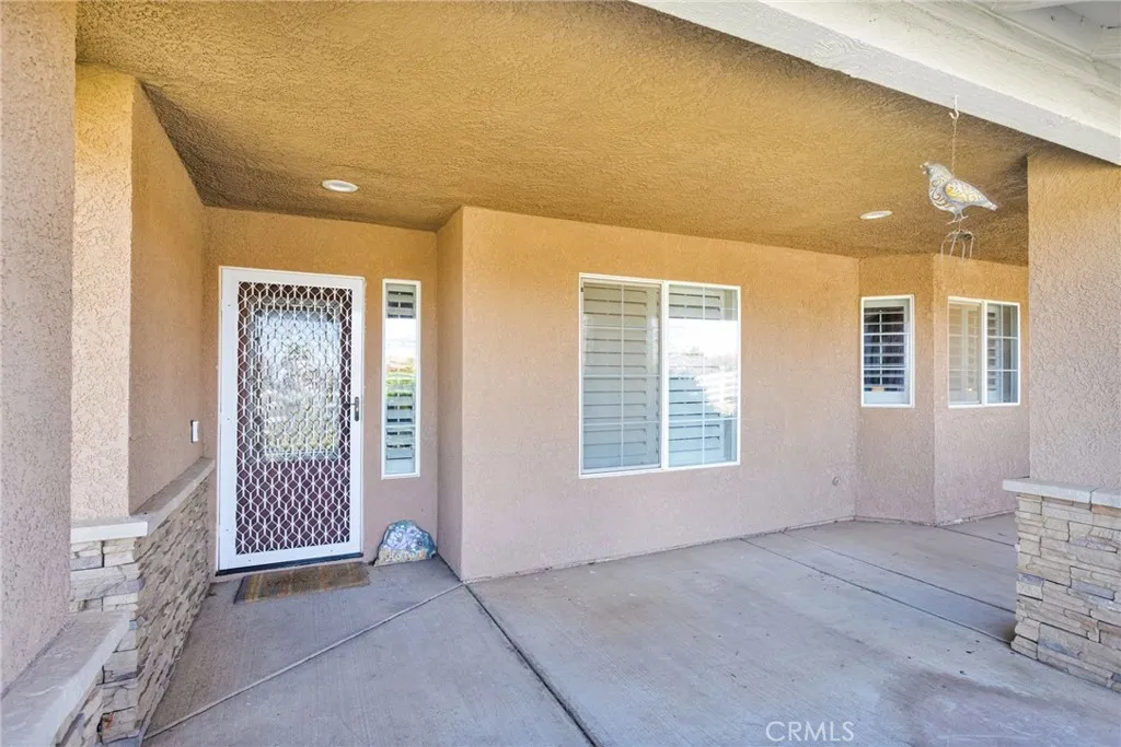 8695 Cantel Court, Oak Hills, California 92344 home-pic-3