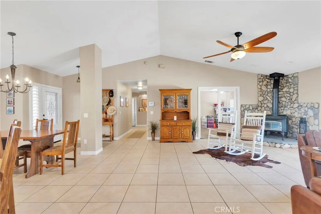 8695 Cantel Court, Oak Hills, California 92344 home-pic-10