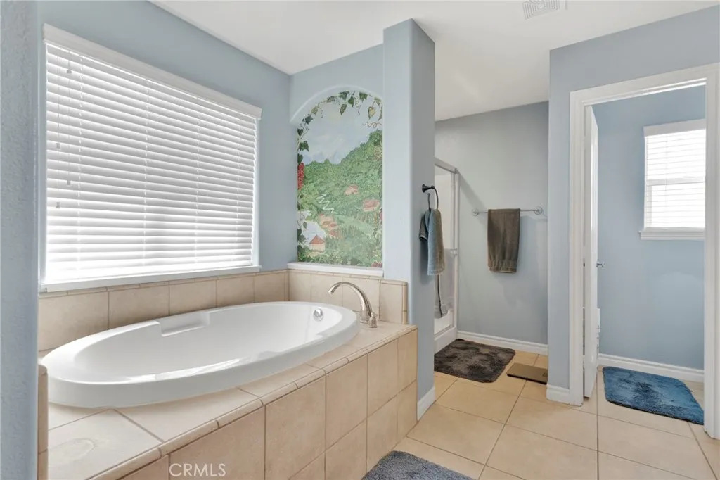 8695 Cantel Court, Oak Hills, California 92344 home-pic-22