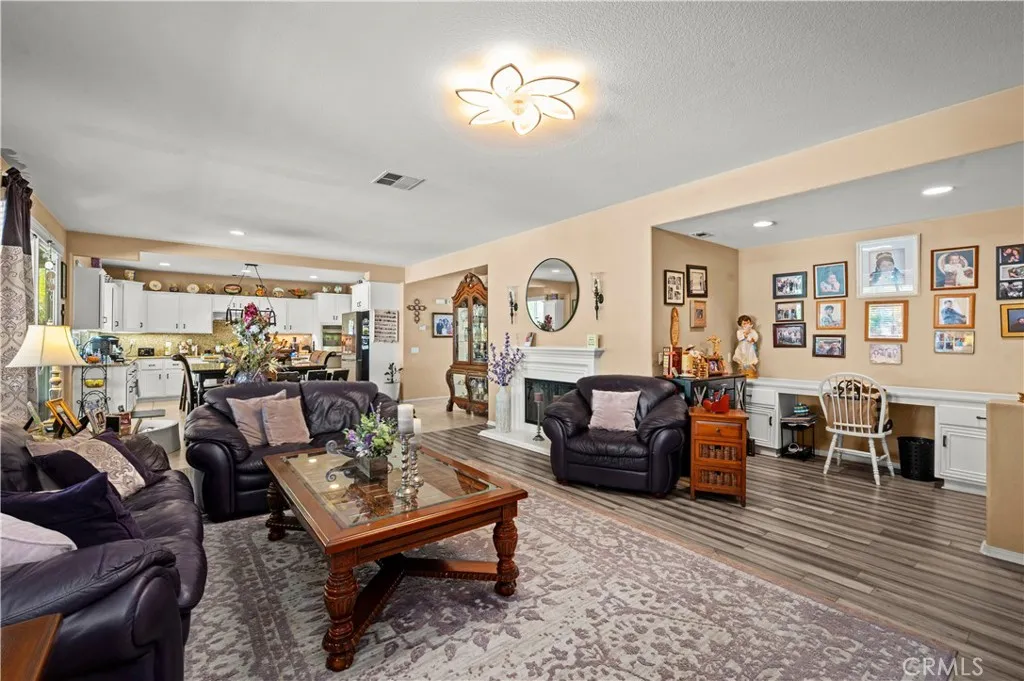 18566 Hawkhill, Perris, California 92570 home-pic-13