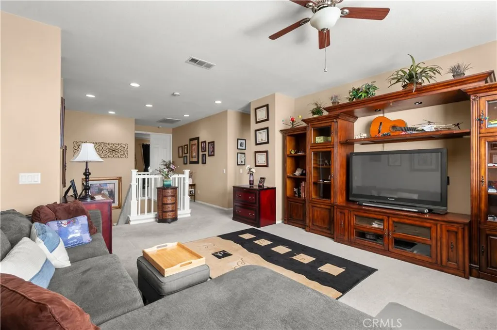 18566 Hawkhill, Perris, California 92570 home-pic-30