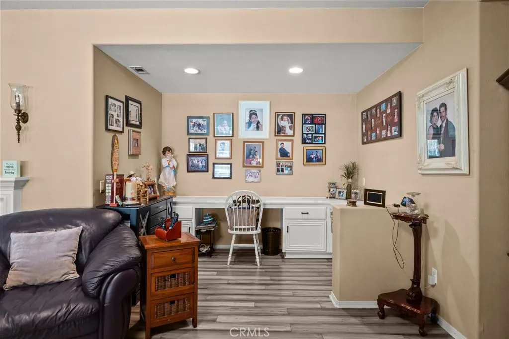 18566 Hawkhill, Perris, California 92570 home-pic-14