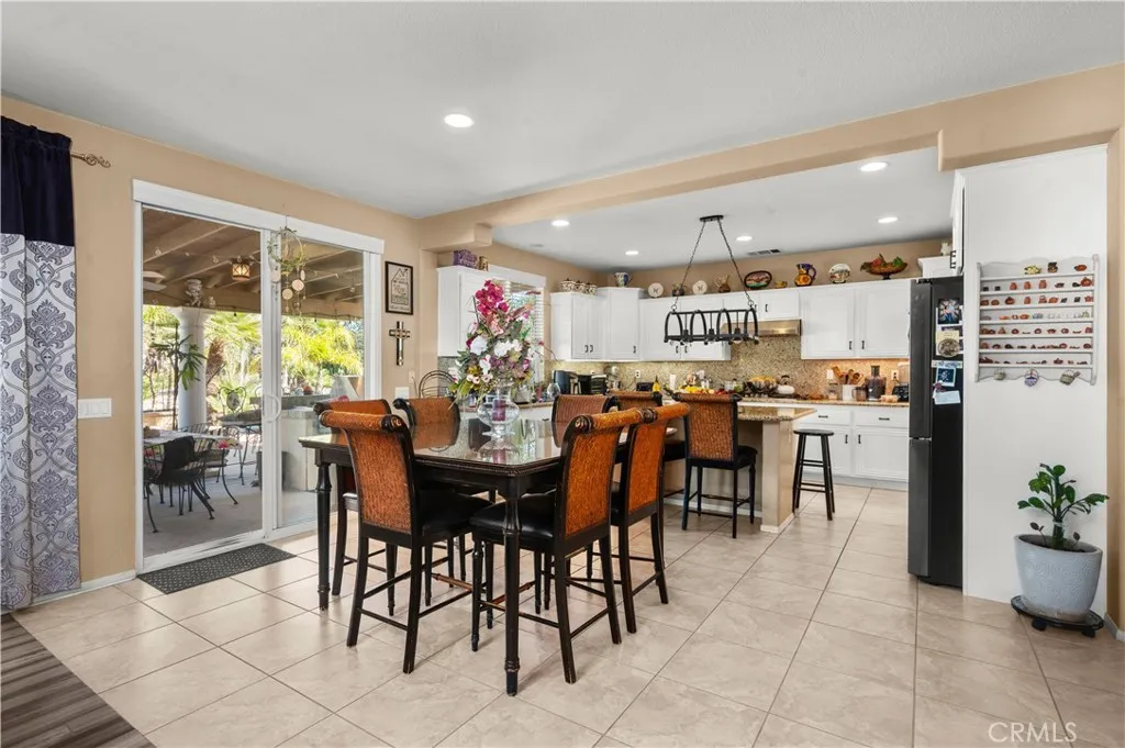 18566 Hawkhill, Perris, California 92570 home-pic-15