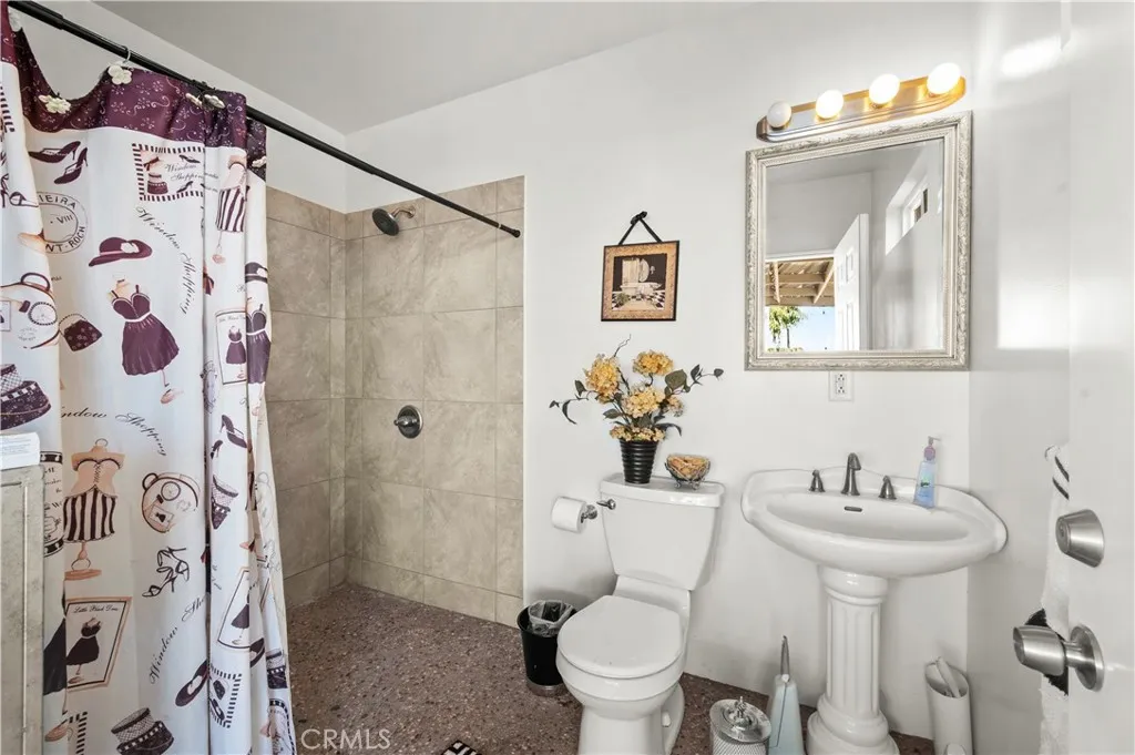 18566 Hawkhill, Perris, California 92570 home-pic-49