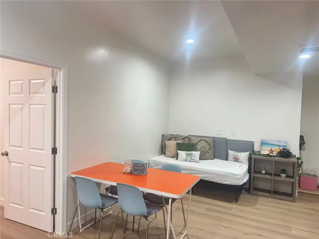 6805 Edinburgh, Eastvale, California 92880 home-pic-29