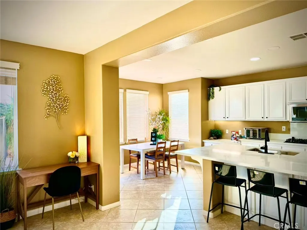 6805 Edinburgh, Eastvale, California 92880 home-pic-4