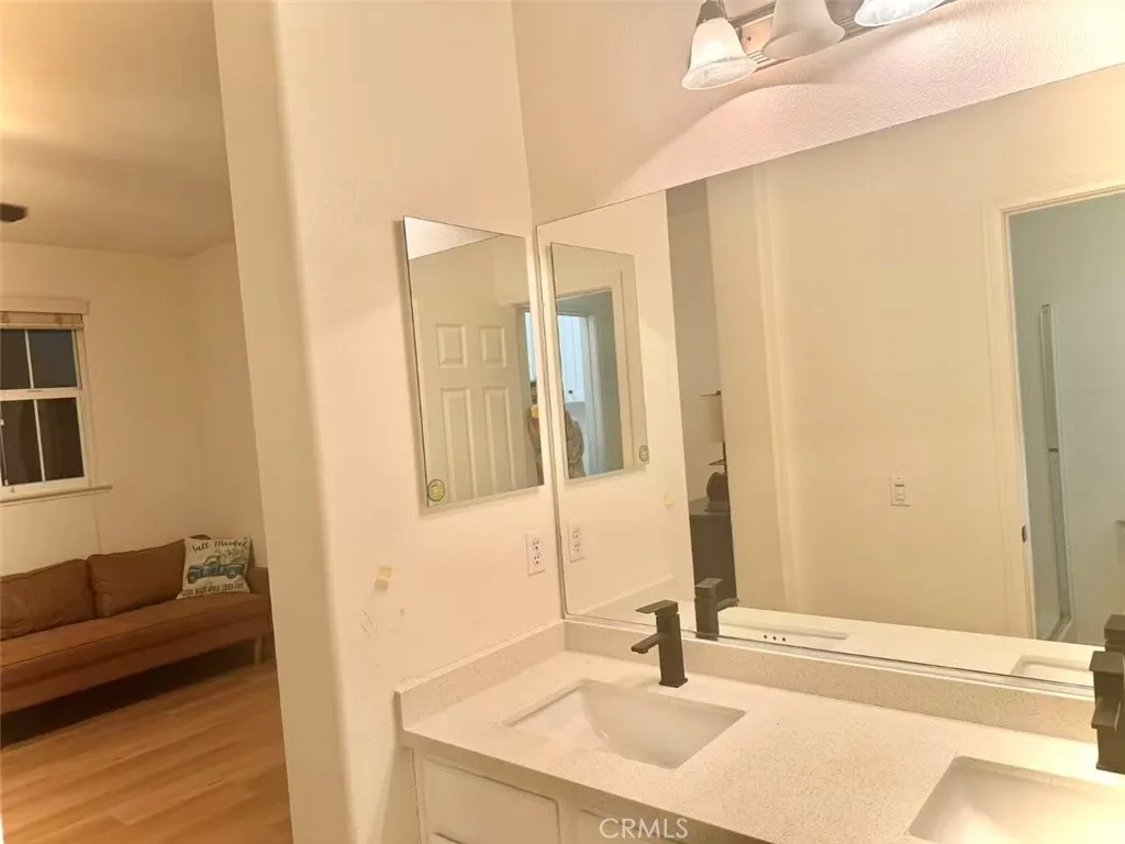 6805 Edinburgh, Eastvale, California 92880 home-pic-10