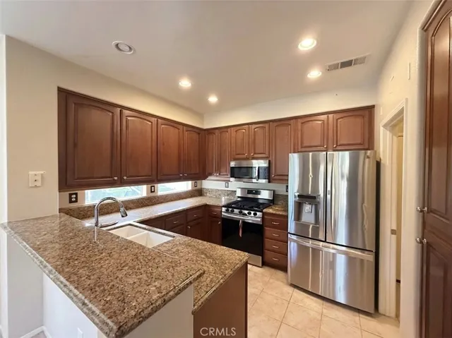 948 S Brianna Way, Anaheim Hills, California 92808