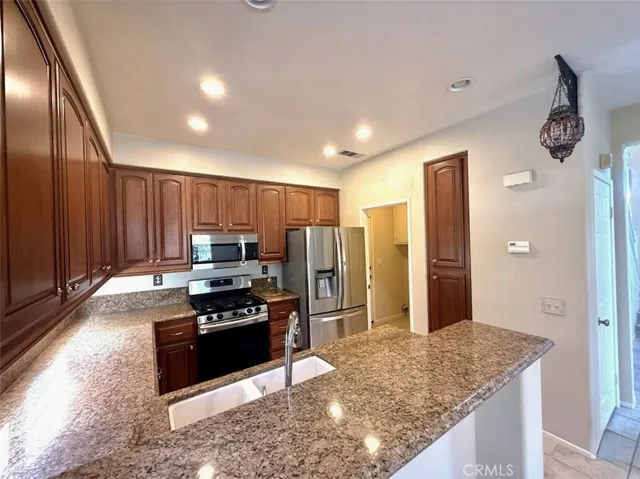 948 S Brianna Way, Anaheim Hills, California 92808