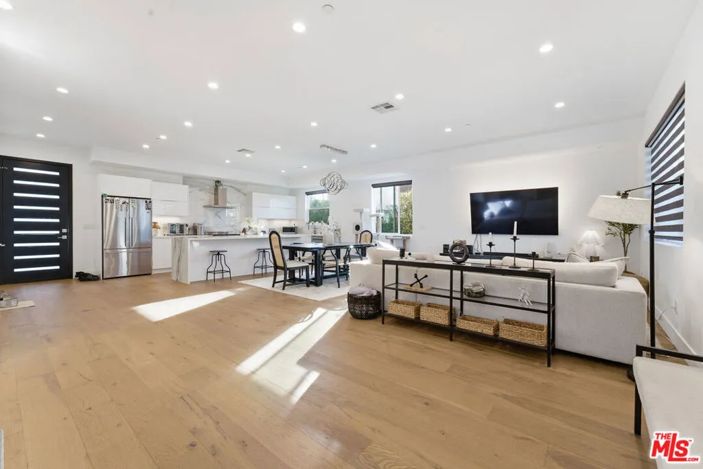 14650 Margate Street, Sherman Oaks, California 91411 home-pic-3