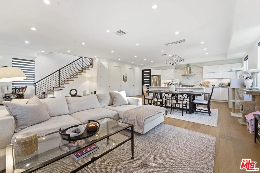 14650 Margate Street, Sherman Oaks, California 91411 home-pic-5