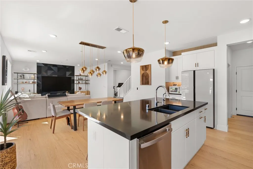 333 Canter Court, Fallbrook, California 92028 home-pic-18