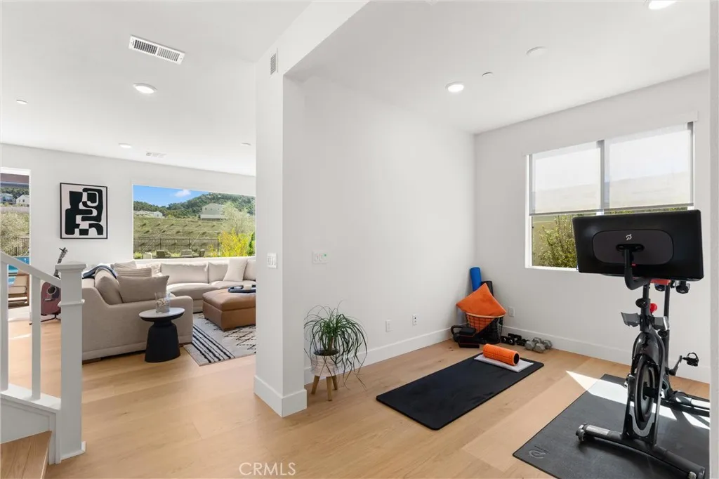 333 Canter Court, Fallbrook, California 92028 home-pic-39