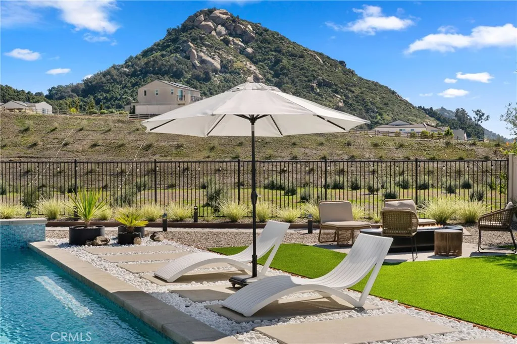 333 Canter Court, Fallbrook, California 92028 home-pic-23