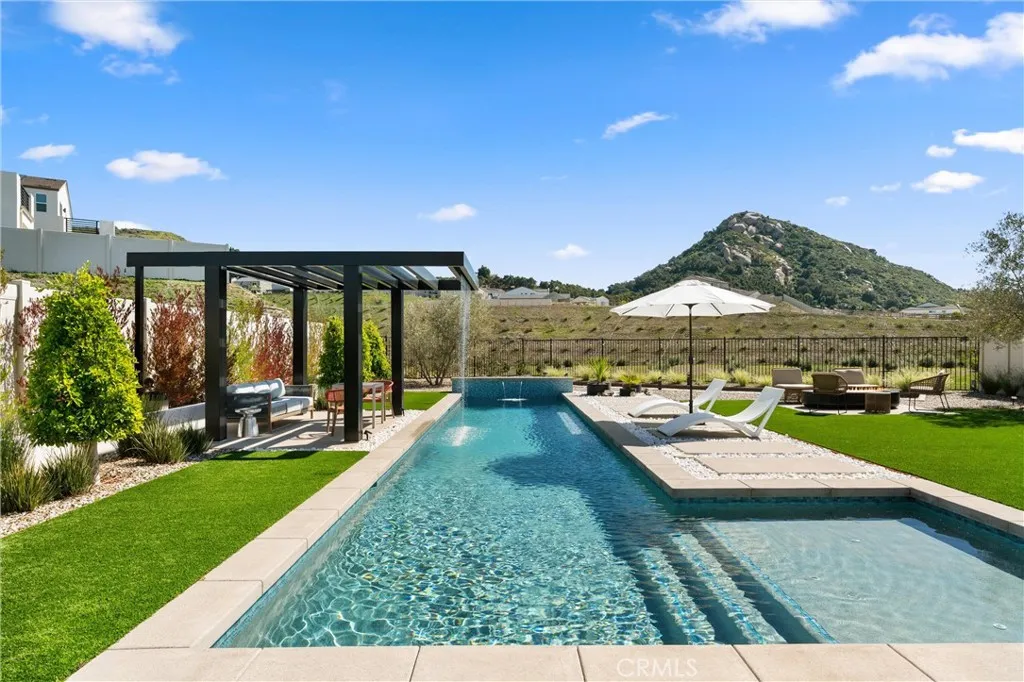 333 Canter Court, Fallbrook, California 92028 home-pic-21