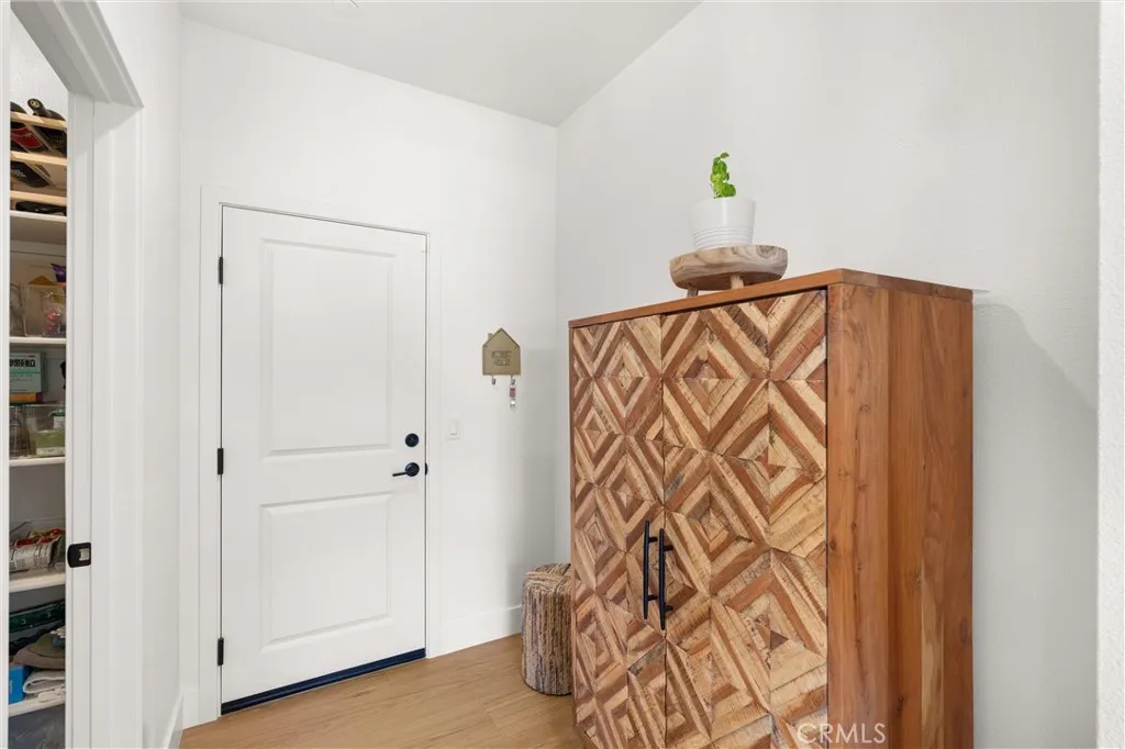 333 Canter Court, Fallbrook, California 92028 home-pic-19