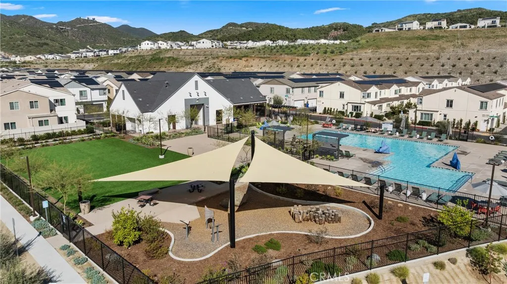 333 Canter Court, Fallbrook, California 92028 home-pic-68