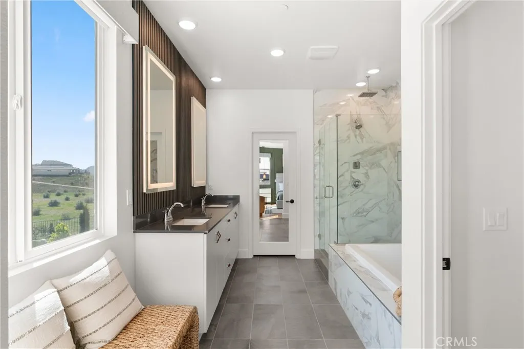 333 Canter Court, Fallbrook, California 92028 home-pic-49